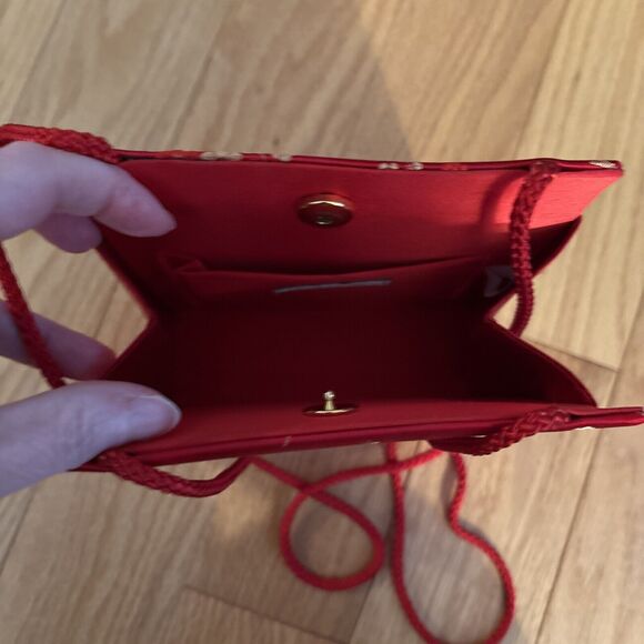 Amanda Smith Red Evening Purse Gold Flower Embroidery With Snap & Shoulder Strap - Picture 6 of 13